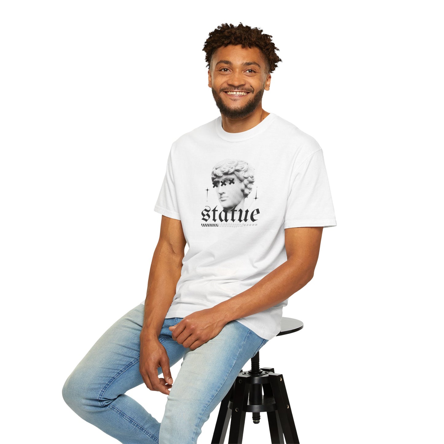 Stylish Statue Graphic Unisex T-Shirt - Art-Inspired Casual Wear